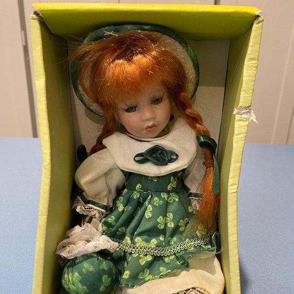 Jenny Irish Souvenir Porcelain Doll - BRAND NEW - Picture 2 of 7